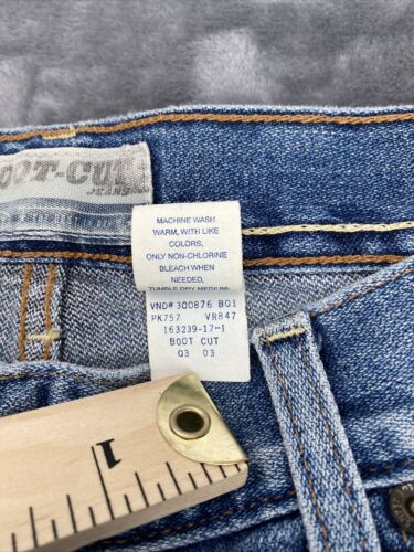 Old Navy Mens Y2K Famous Bootcut Jeans Size 30 x 30 100% Cotton Light Wash