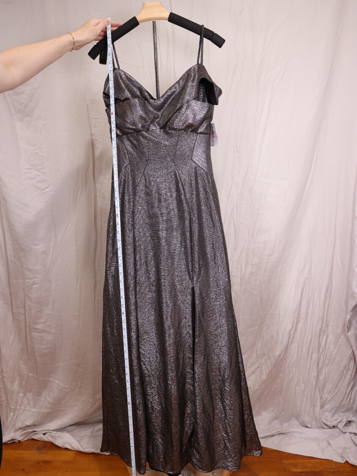 Nightway Women's Formal Dress Silver Metallic Off the Shoulder Gown Size 10