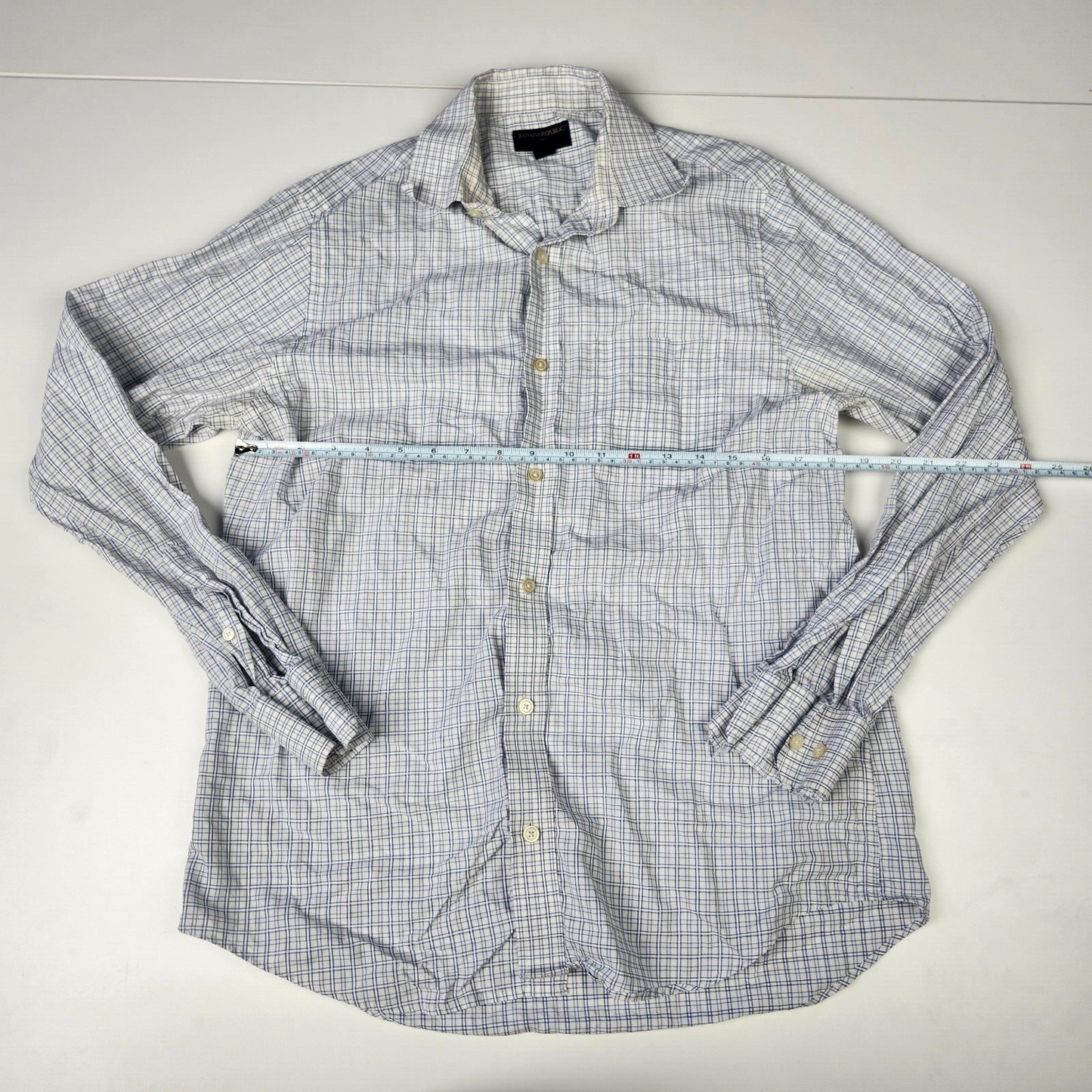 Banana Republic Slim fit men's dress shirt size medium 15-15.5