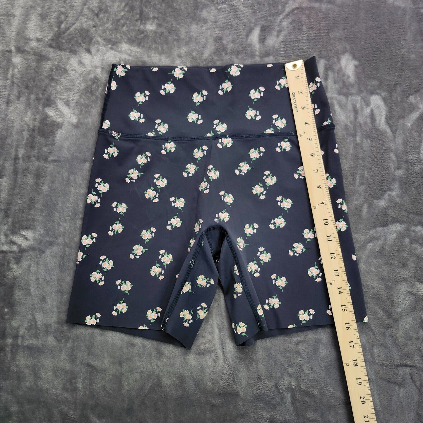Aerie Offline Blue Gray Floral Biker Shorts Large Womens Athleisure Active