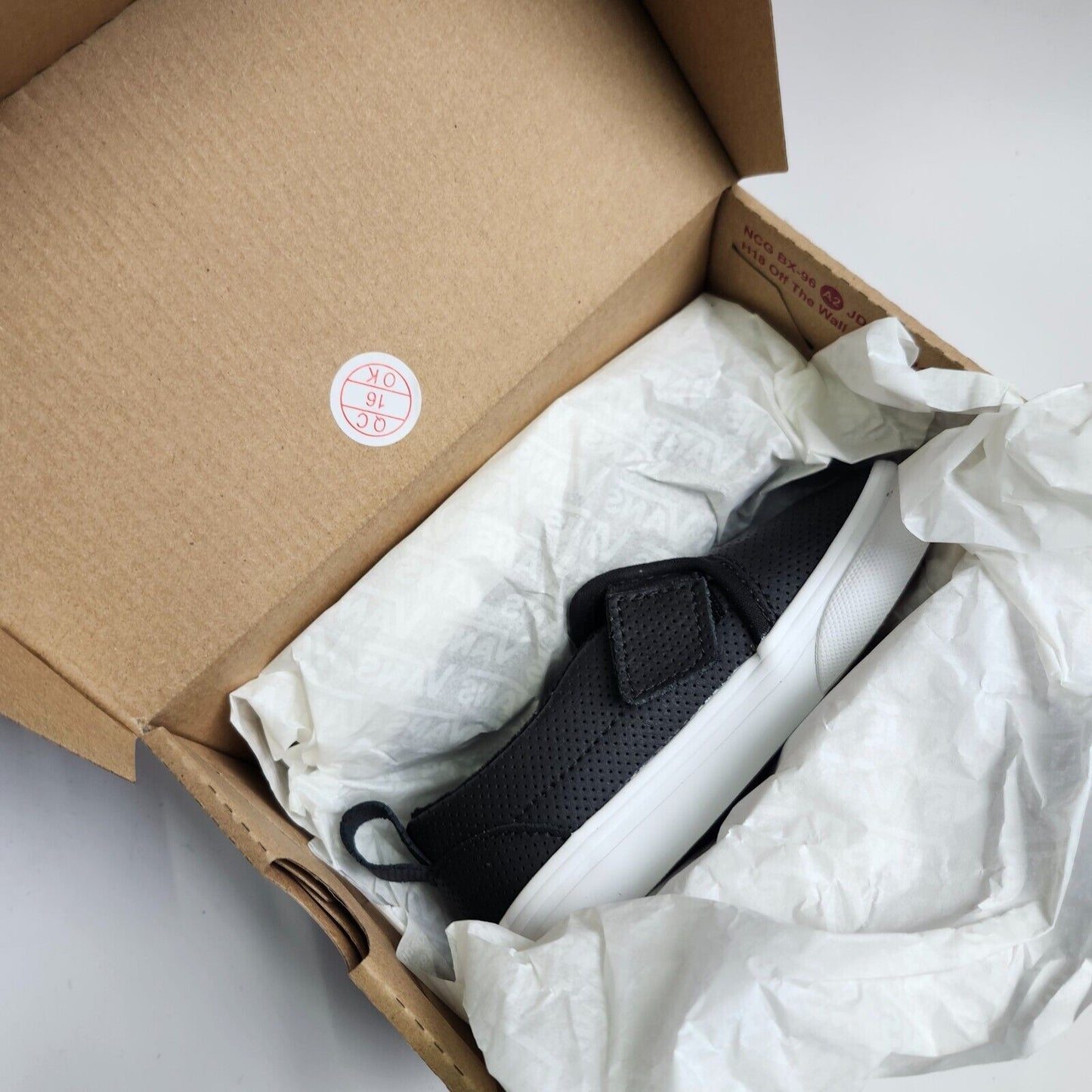 Vans slip-on V (perf) Black/True White 8.5TD