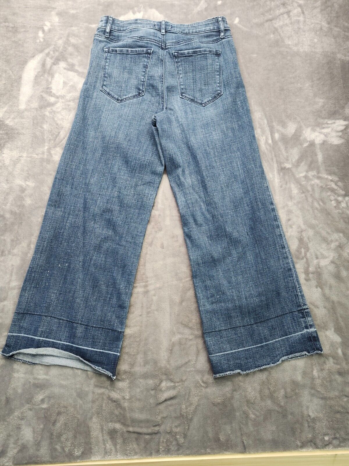 Ann Taylor Wide leg Womens Jeans Size 2