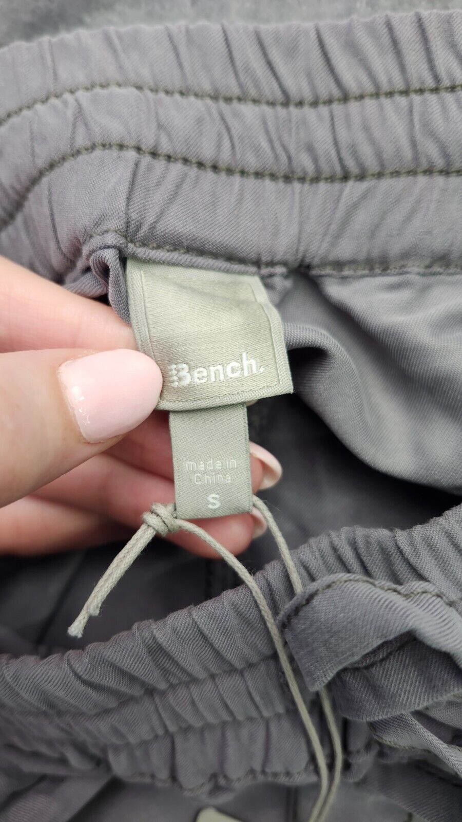 NWT Bench Urban Wear Womens Loose fit capri pants Size Small Gray