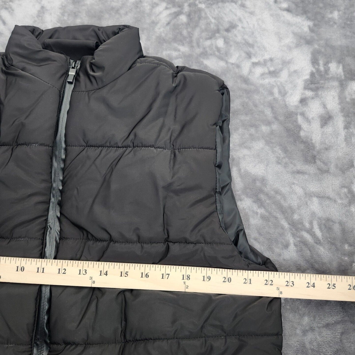Men's Black Puffer Vest Size XL