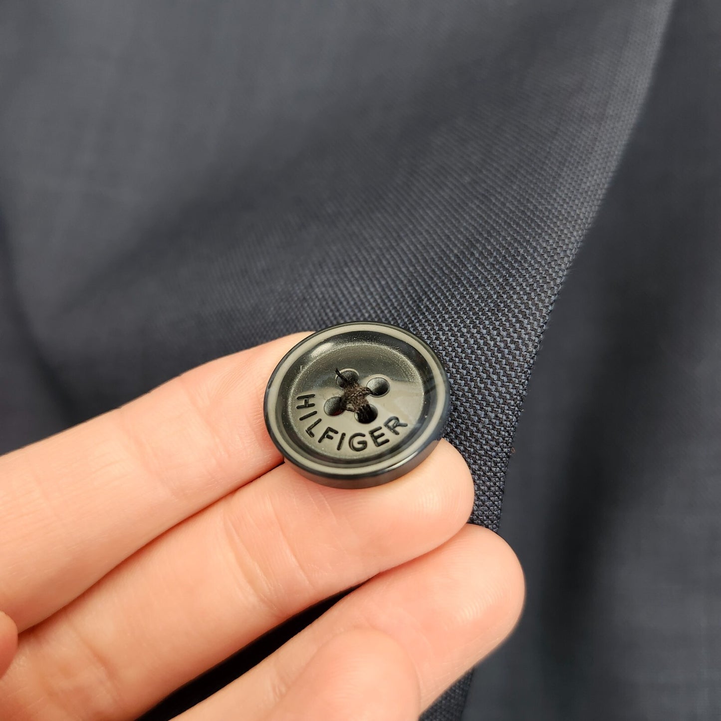 NWoT Tommy Hilfiger Navy Suit Jacket Notch Lapel 2 Button 44 Regular 100% Wool