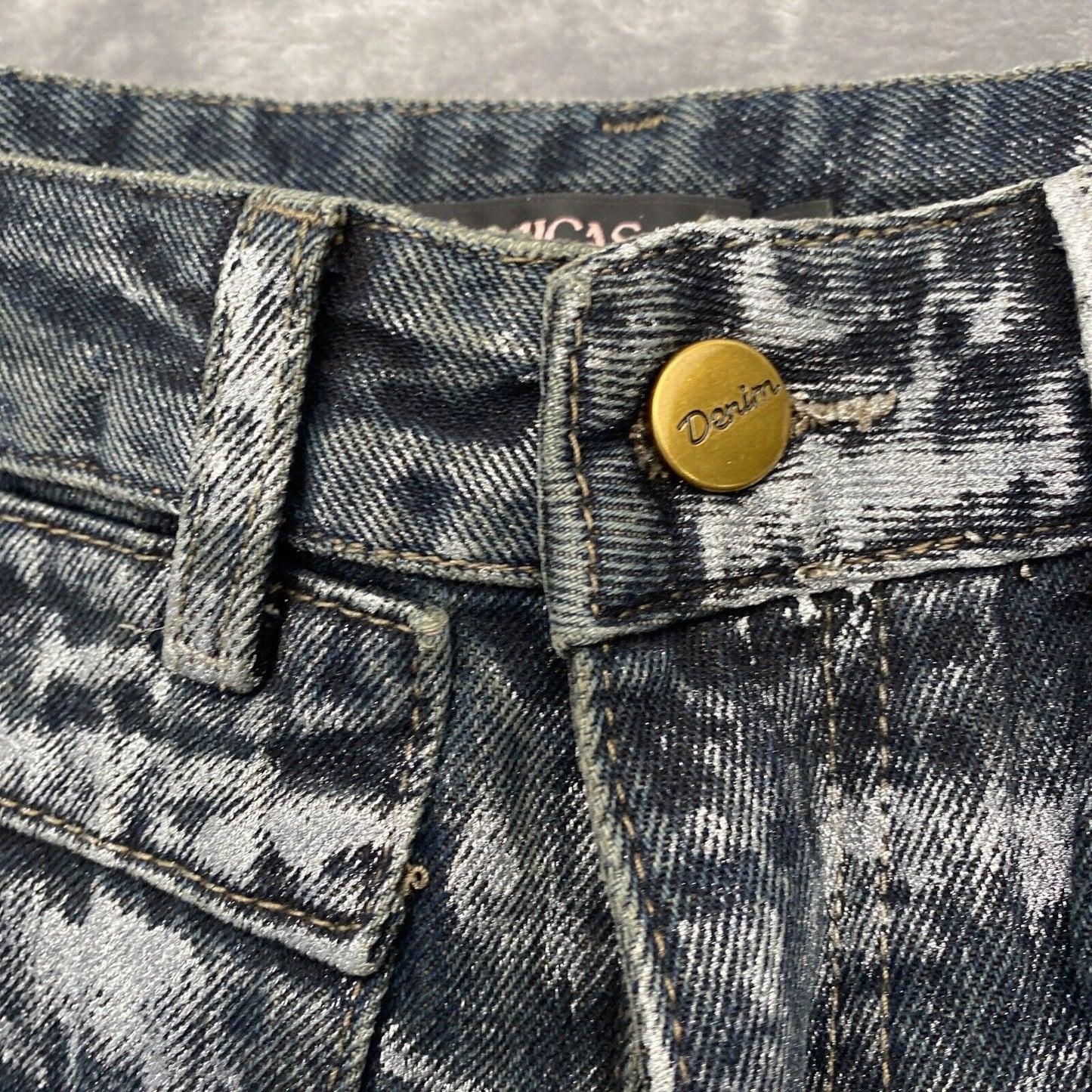 MICAS Denim Jeans Woman’s Size L Dark Wash with Solver Accents Blue Jeans Size L