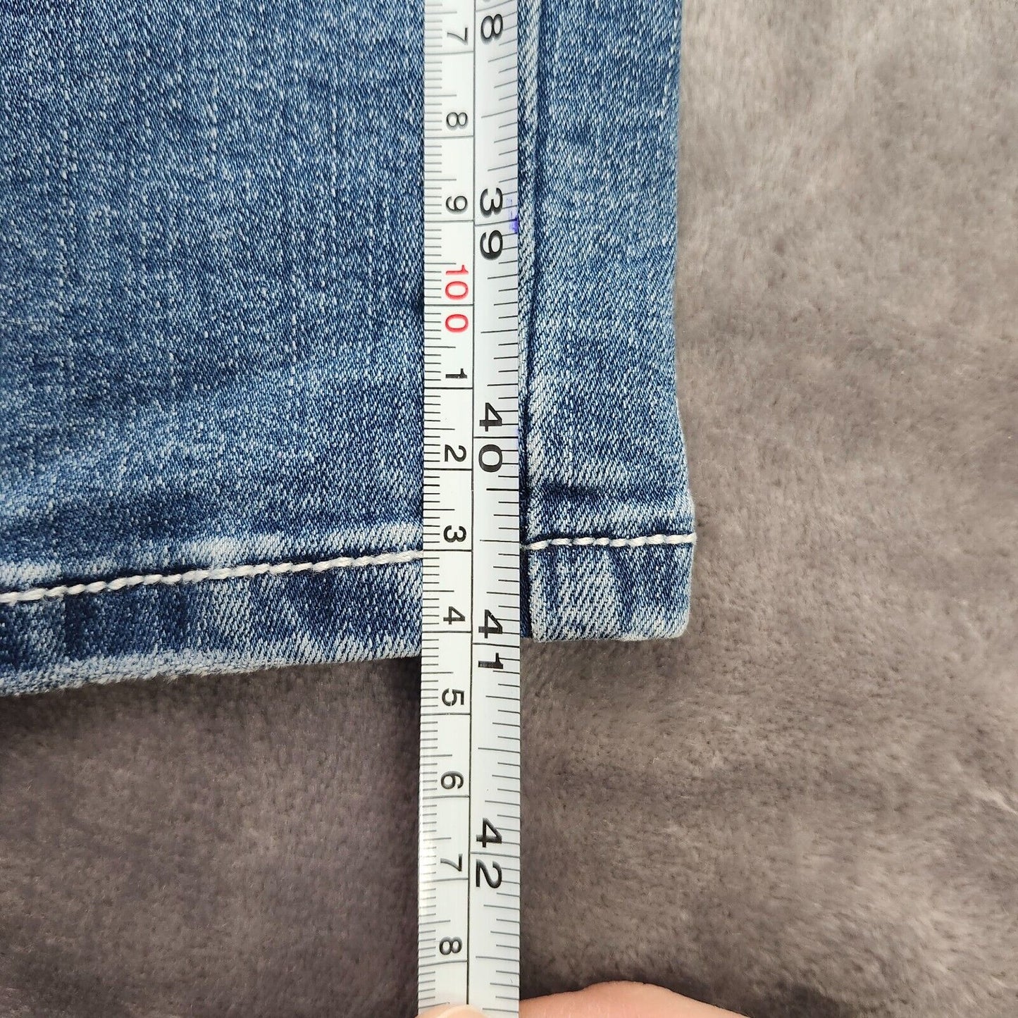 Flamingals Women's Straight Leg Faded Blue Jeans Size Large