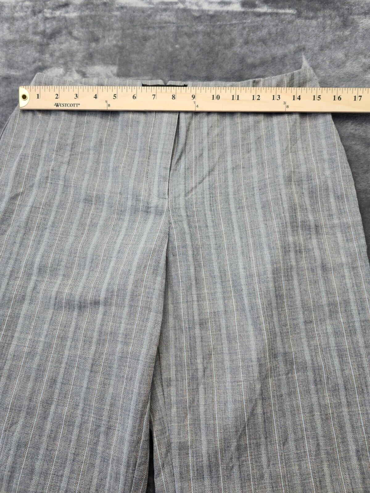 Adrienne Vittadini Women Size 6 Light Gray Pinstriped Ankle Dress Pants Straight