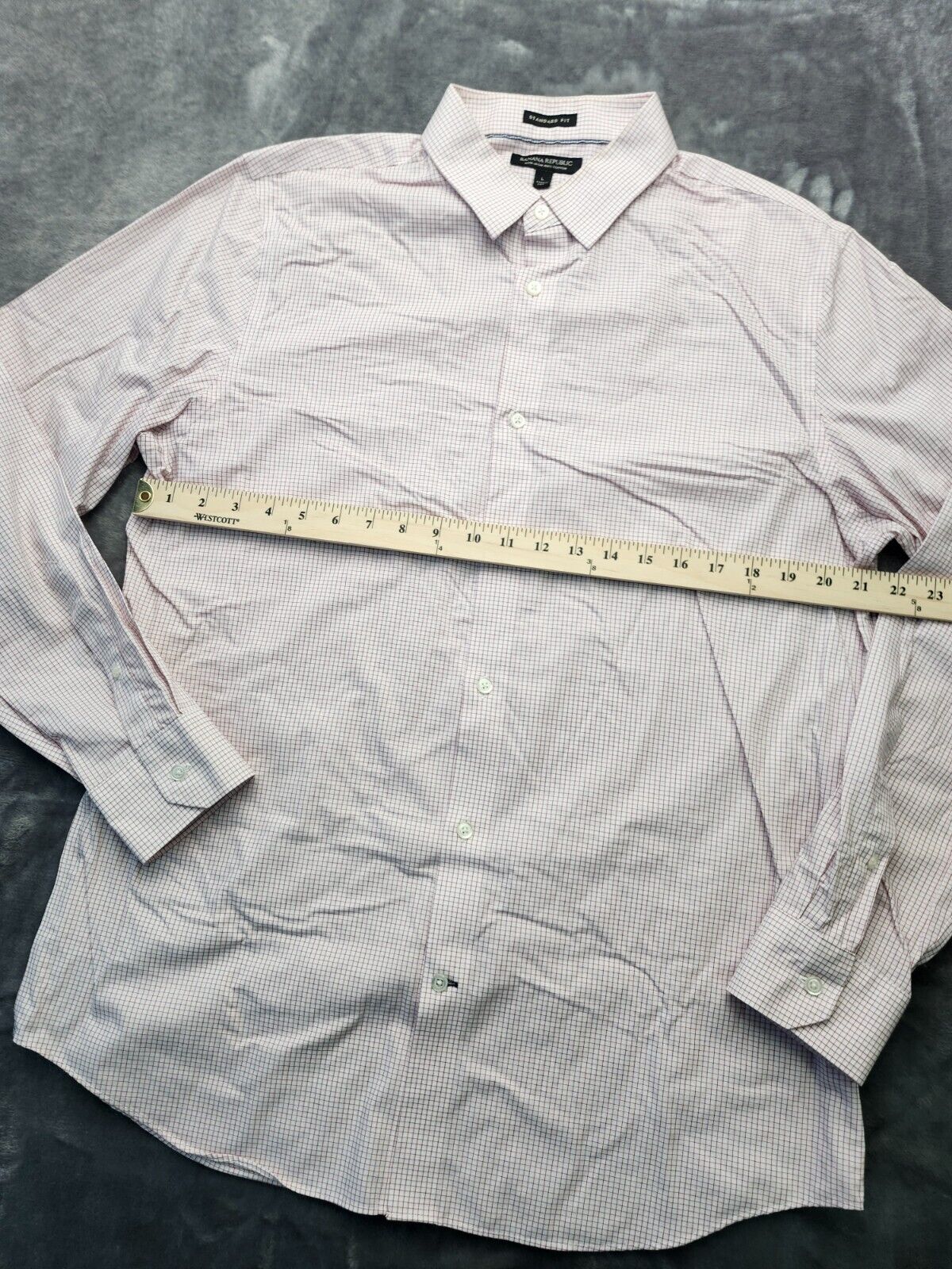 Banana Republic Non-iron 100% cotton Standard fit size large 16.5