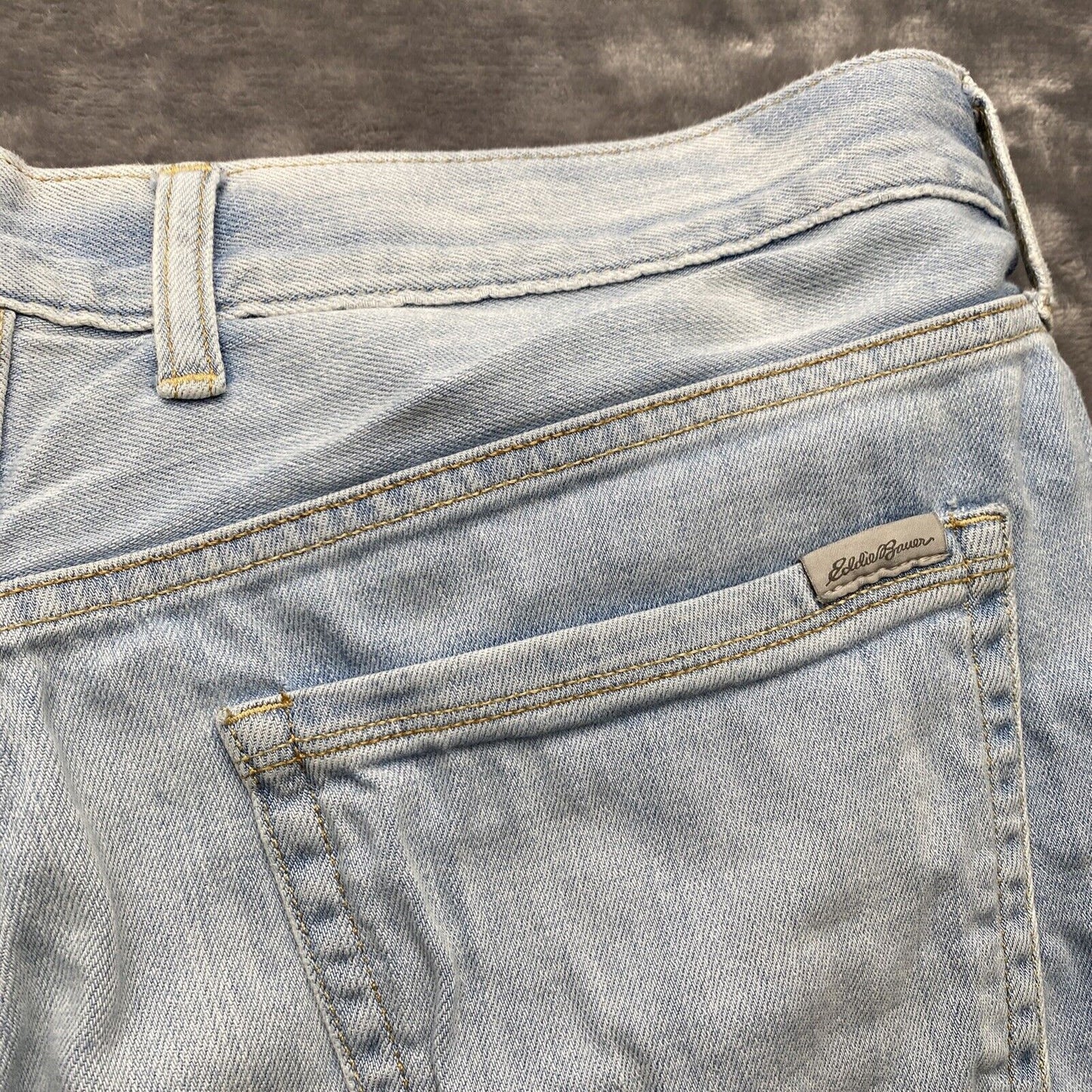 Eddie Bauer Shorts Womens 14 Light Wash Cuffed Boyfriend Stretch Blue Denim