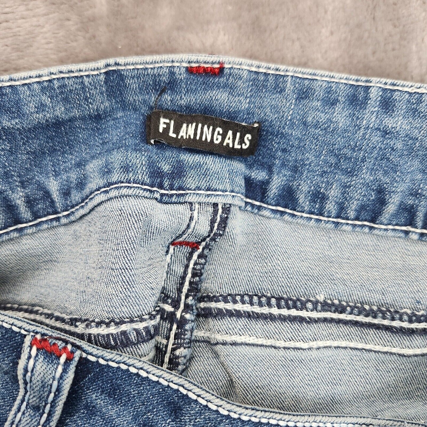 Flamingals Women's Straight Leg Faded Blue Jeans Size Large