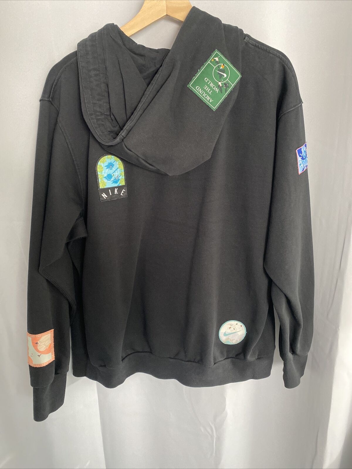 Nike Dry fit Hoodie With Basketball Patches Size Large