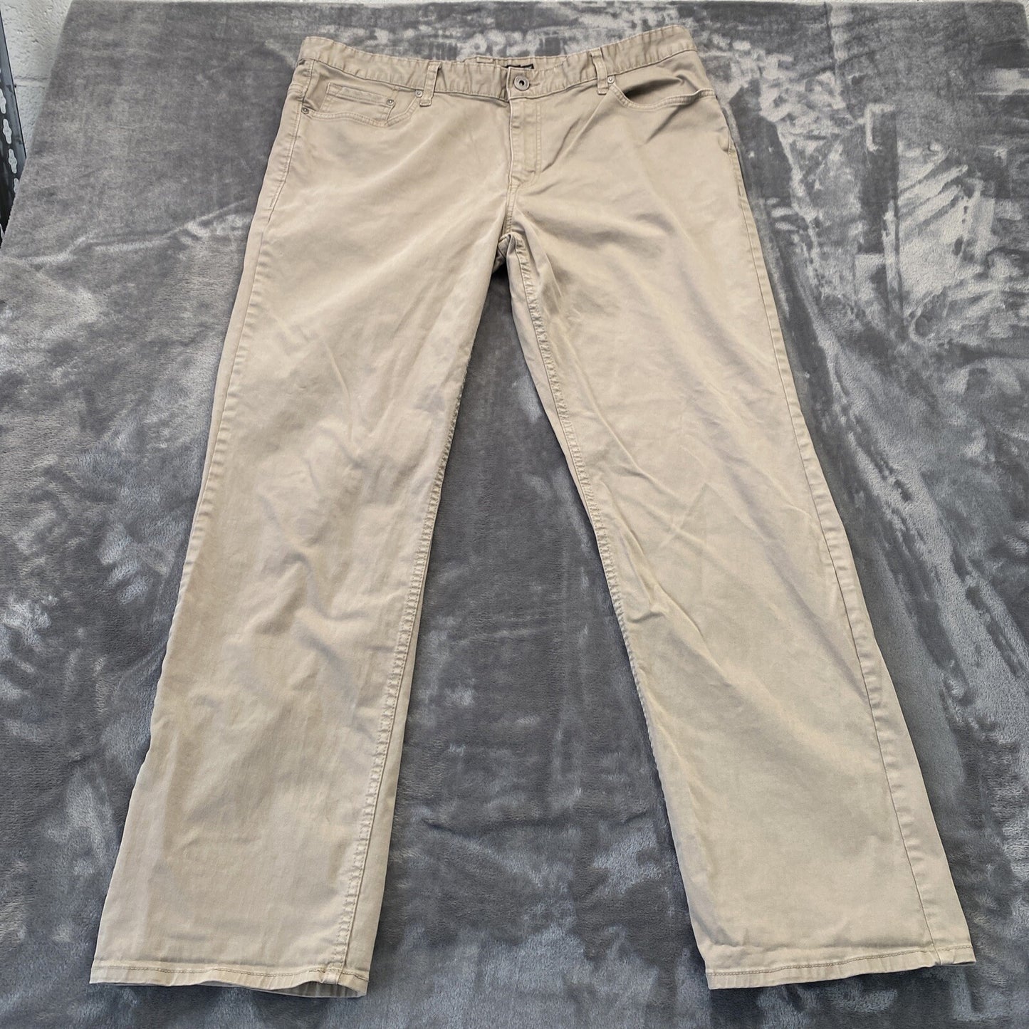 Calvin Klein Men’s Jeans 38x32 Khaki Straight Fit