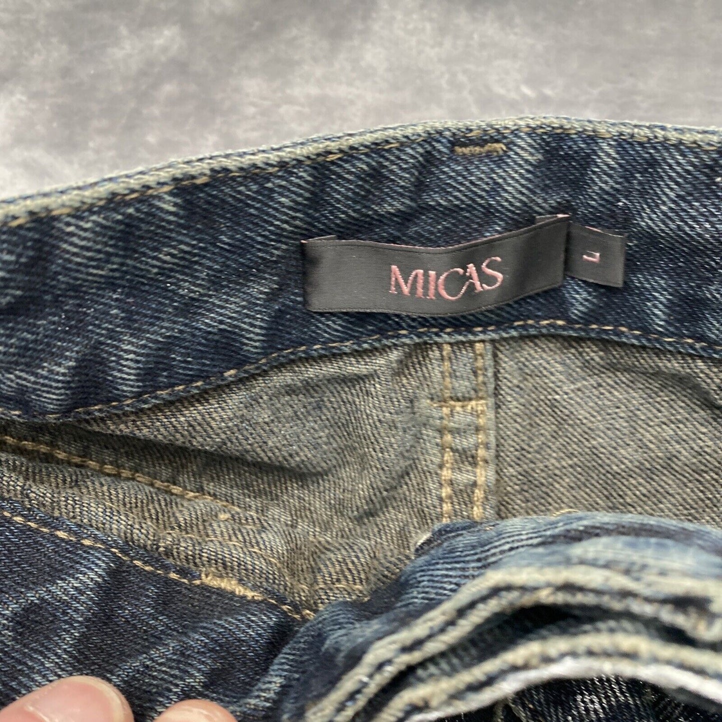 MICAS Denim Jeans Woman’s Size L Dark Wash with Solver Accents Blue Jeans Size L
