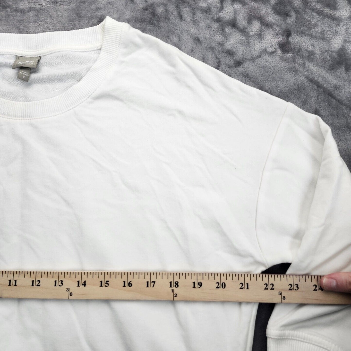 Bench Urbanwear Womens 3/4 sleeve loose fit White Sweater Top size Small