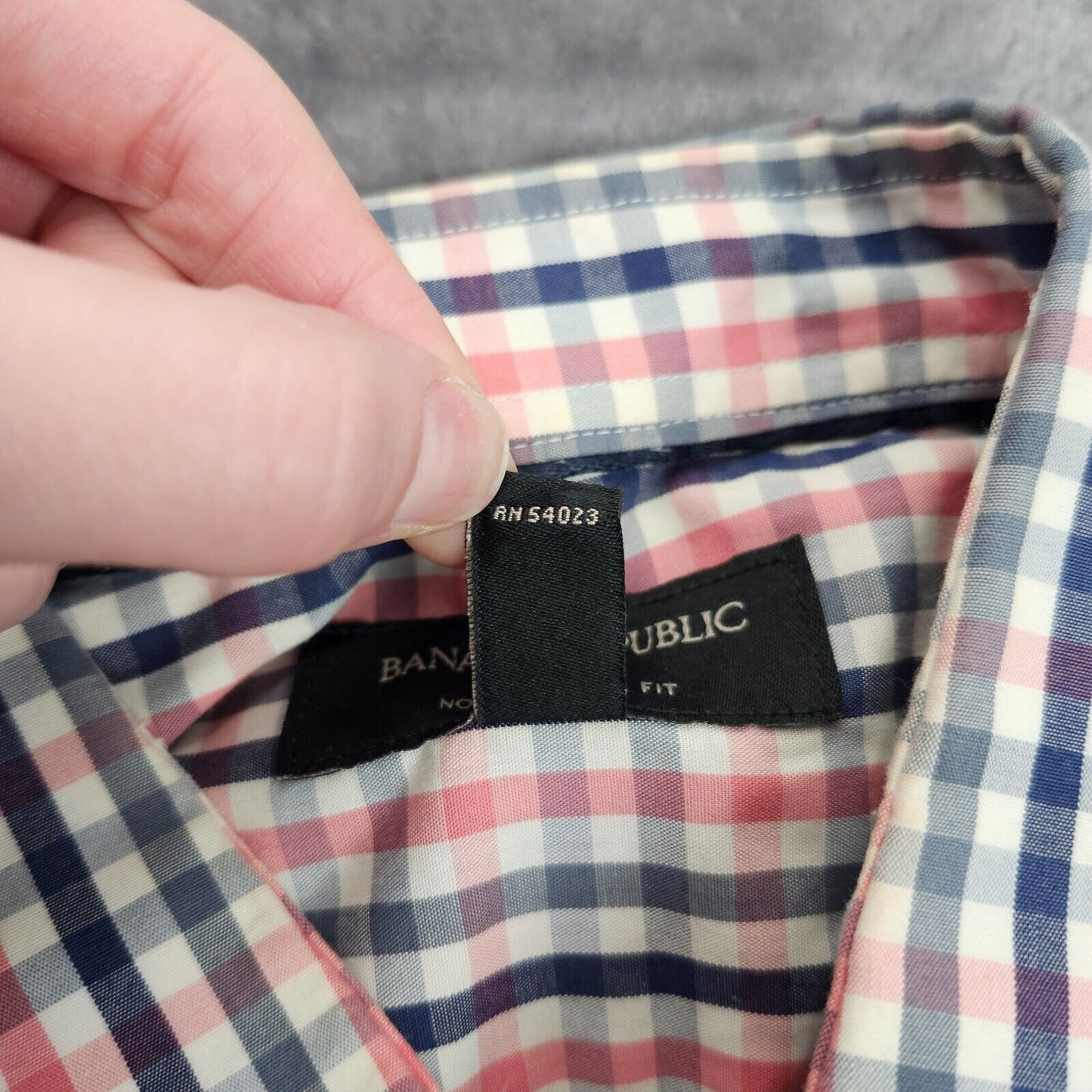 Banana Republic Long Sleeve Button Down Slim Fit Non-Iron Shirt Medium 15.5 34