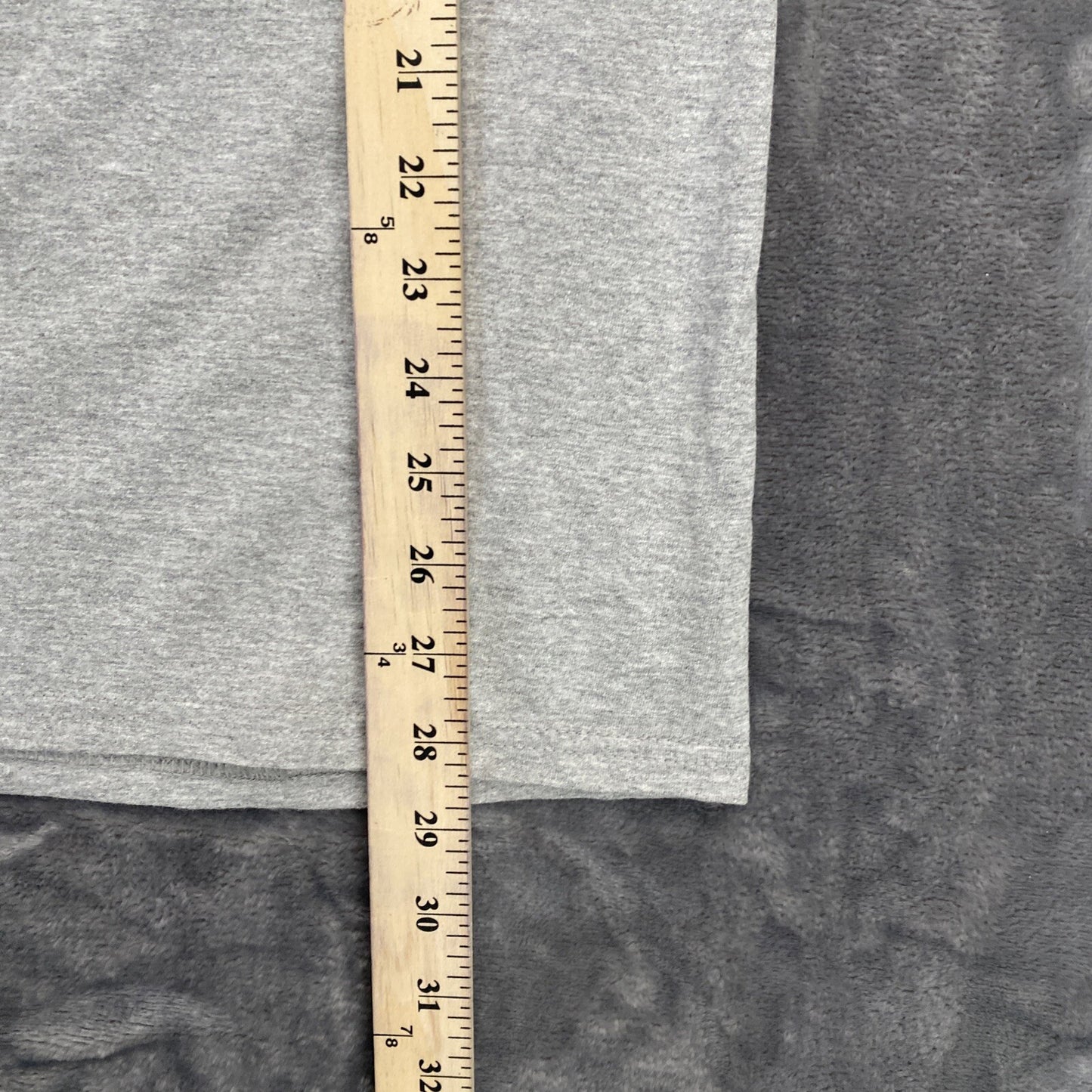 Quicksilver Gray with Logo on Chest T-Shirt Mens Size M