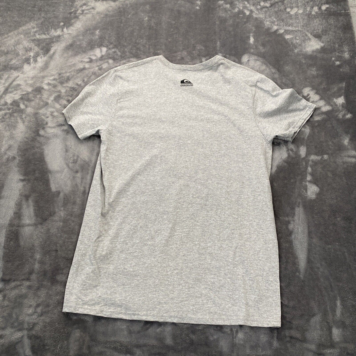 Quicksilver Gray with Logo on Chest T-Shirt Mens Size M