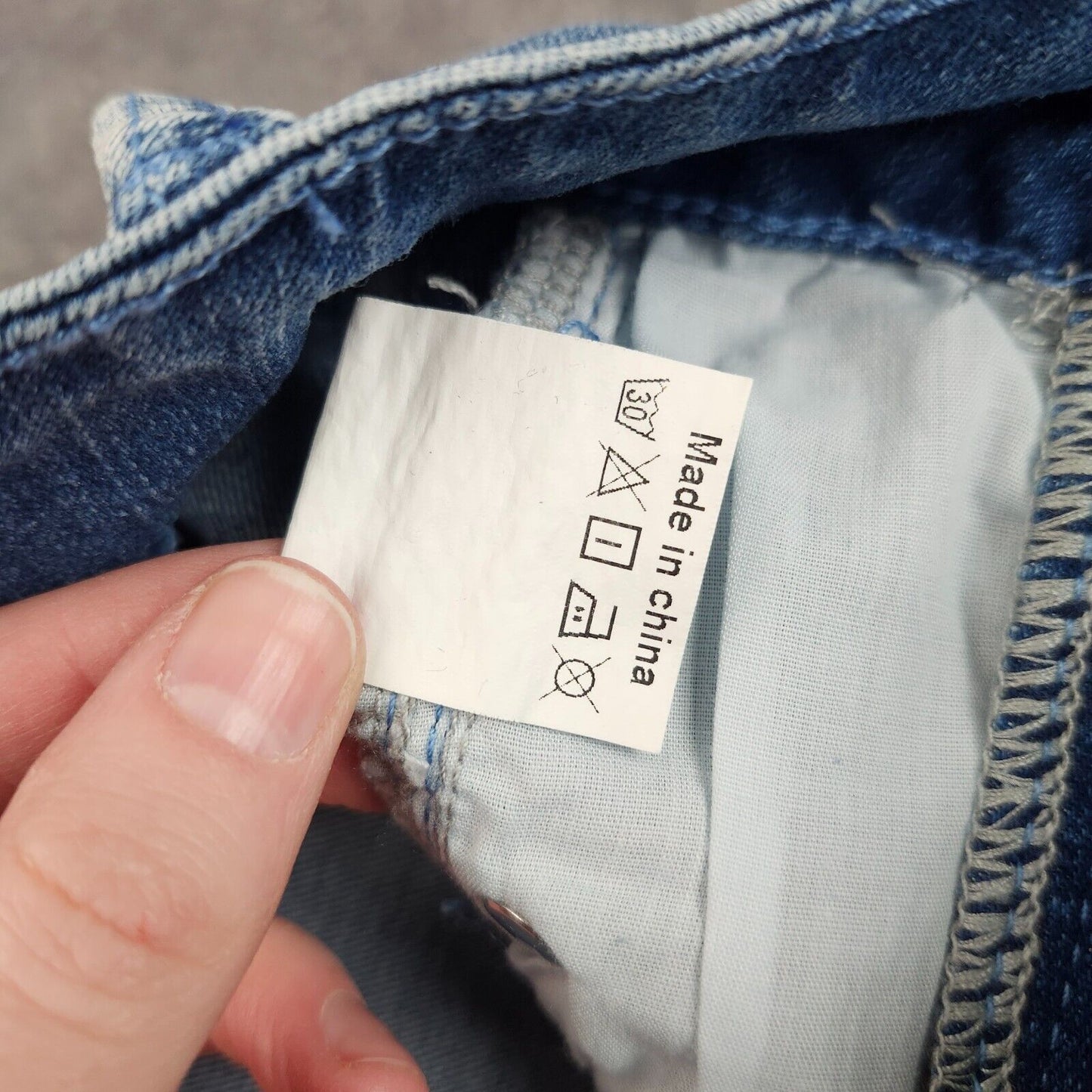 Flamingals Women's Wide Leg Faded Blue Jeans Size Medium