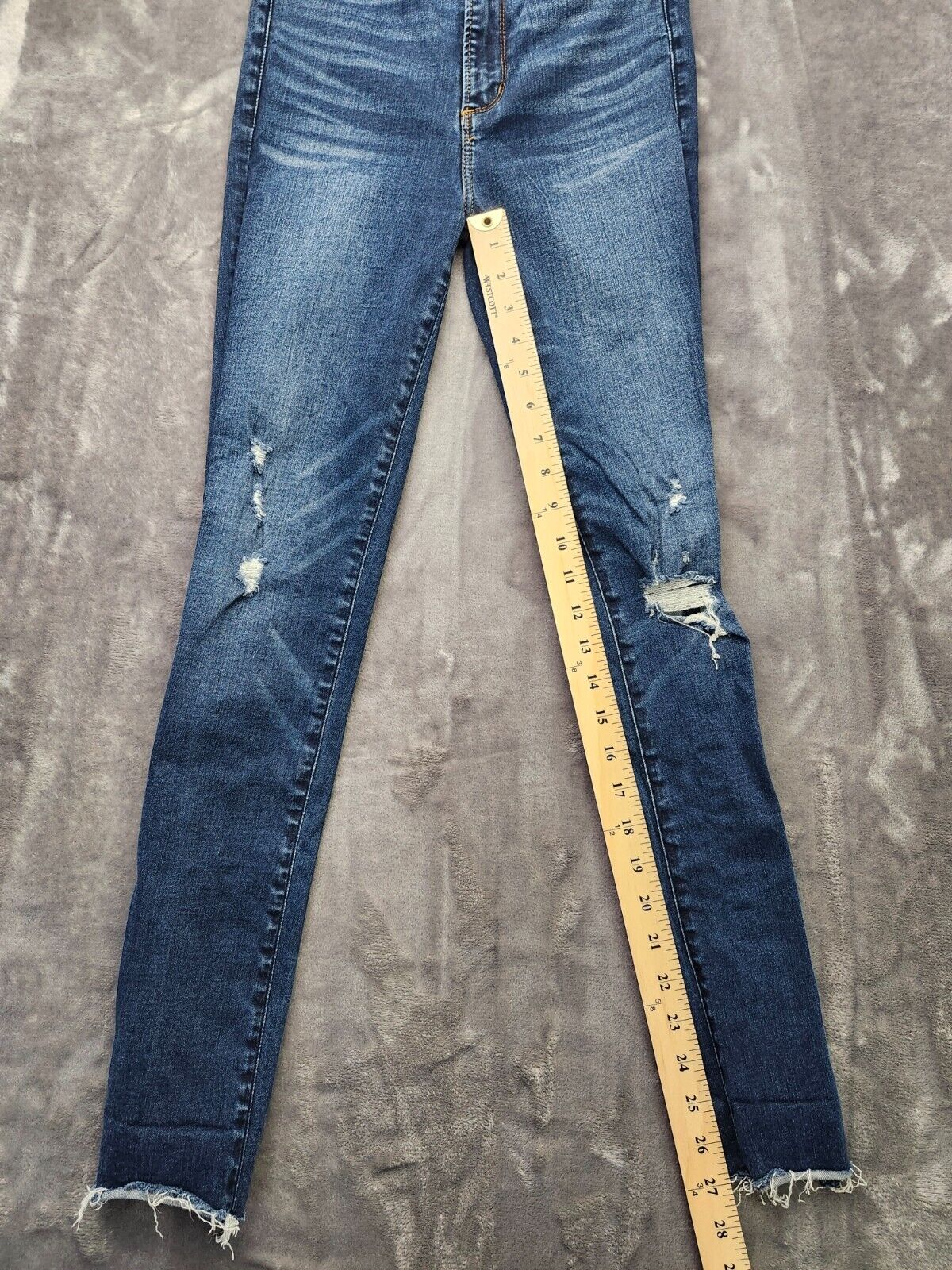 abercrombie fitch Ultra High Rise Super Skinny Size 2R