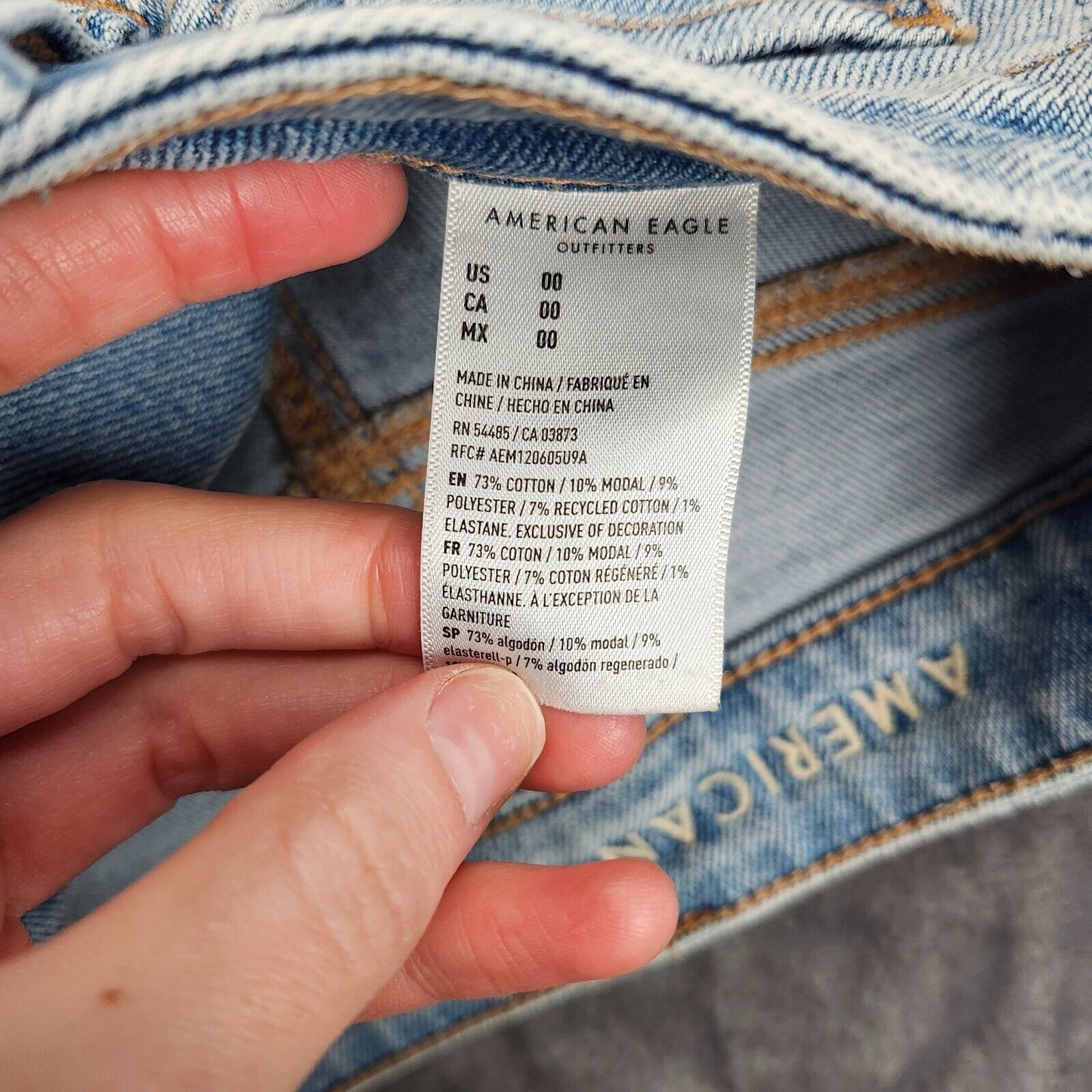 American Eagle Outfitters Stretch Crossover Denim Mom Shorts 00