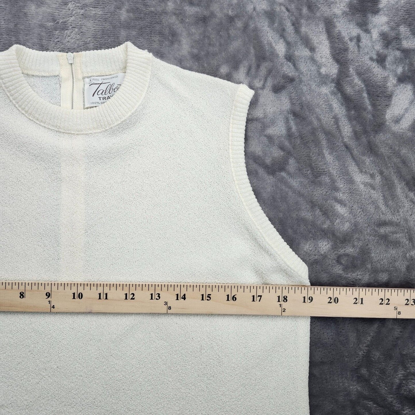 Talbots Vintage Women's Size 40 short sleeve White Sweater Zipper Back
