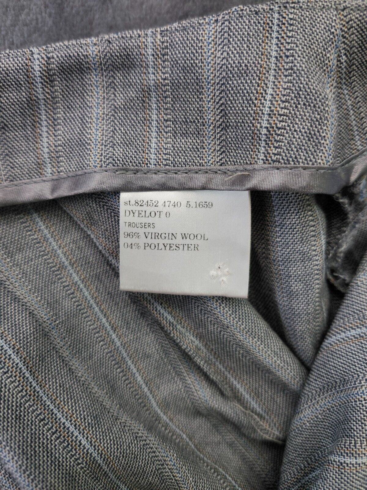 Adrienne Vittadini Women Size 6 Light Gray Pinstriped Ankle Dress Pants Straight