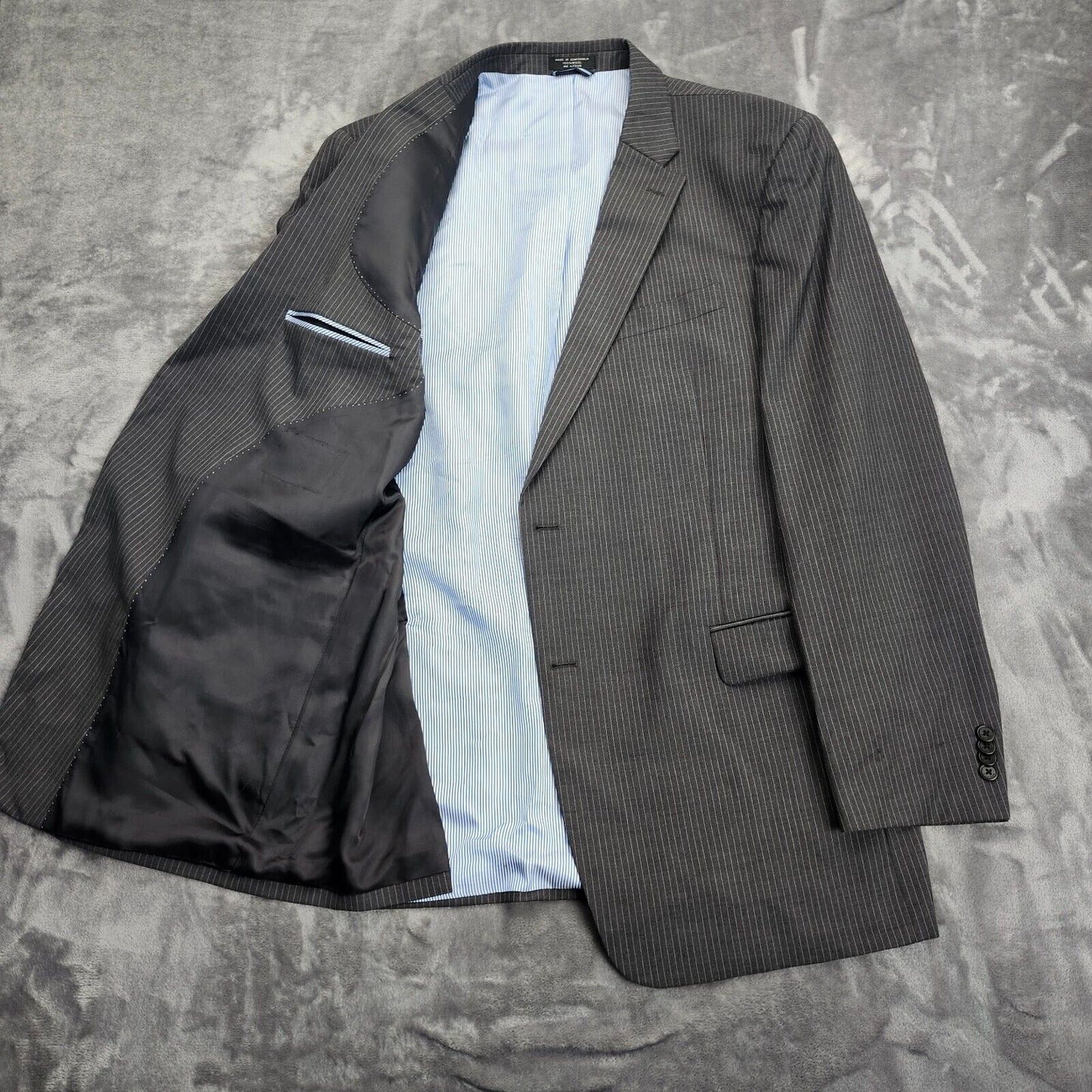 Tommy Hilfiger Men's Suit Jacket Gray Pin Strip Two Button 100% Wool 46 L