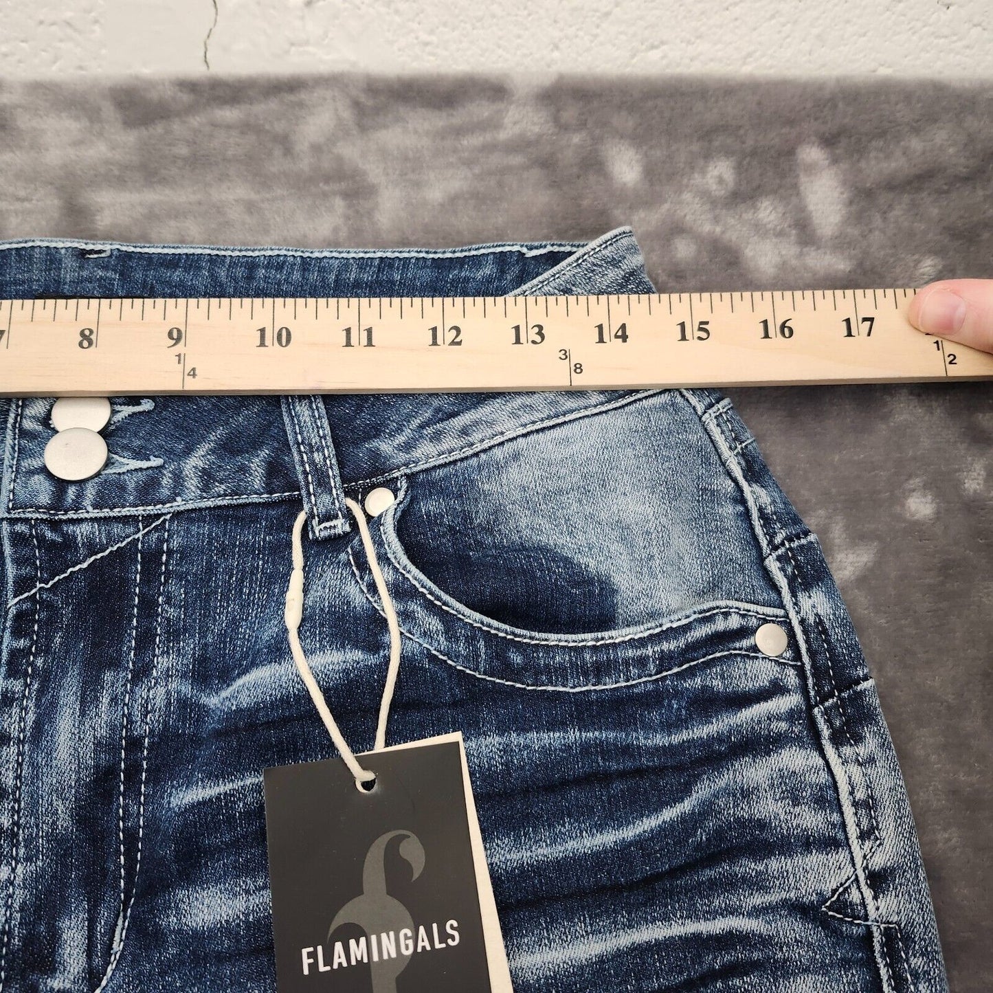 Flamingals Women's Mid Rise Straight Blue Jeans Large