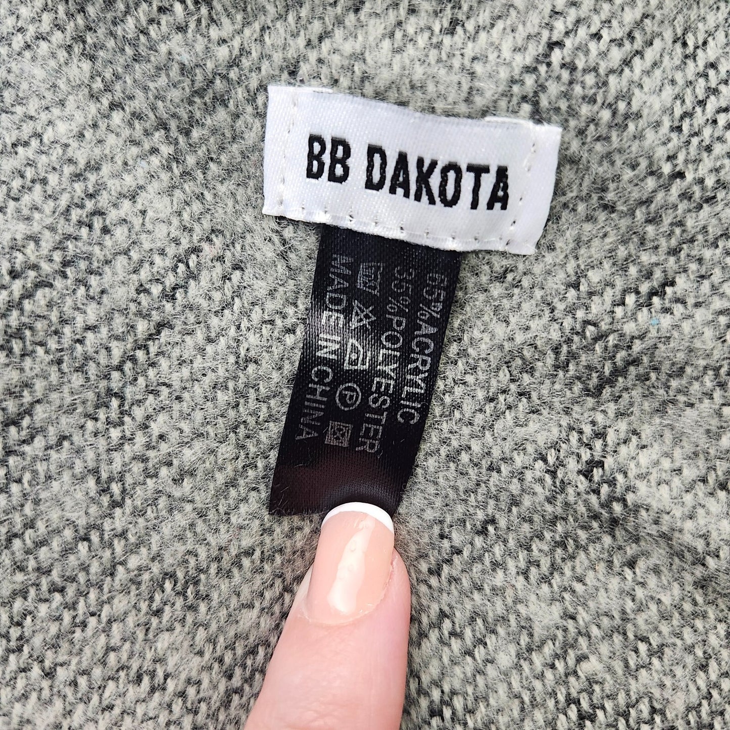 BB Dakota Acrylic blend Womens Striped Shawl
