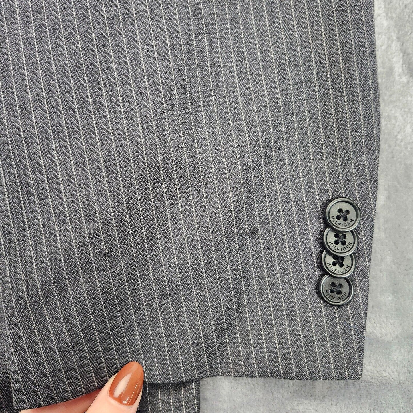 Tommy Hilfiger Men's Suit Jacket Gray Pin Strip Two Button 100% Wool 46 L