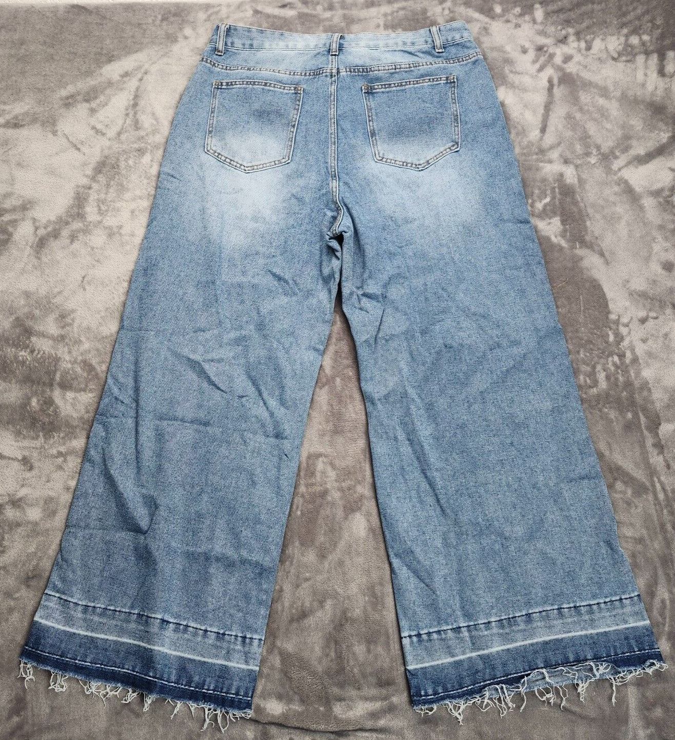 CUPSHE Womens Blue Frayed Hem Capri Jeans NWT XL