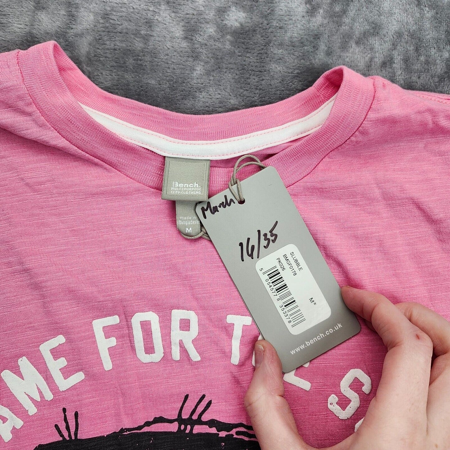 NWT Bench Urban Wear Womens Hot Pink Grsphic T-Shirt Med