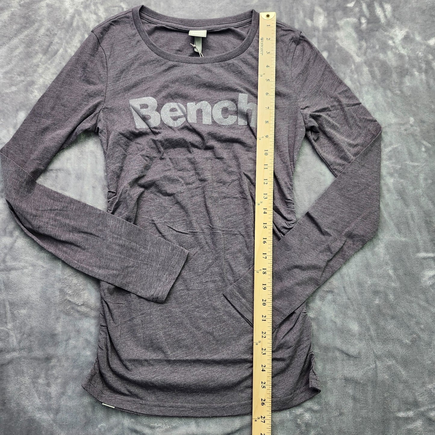 Bench Urban Wear Womens Scoop neck long sleeve Size small Gray