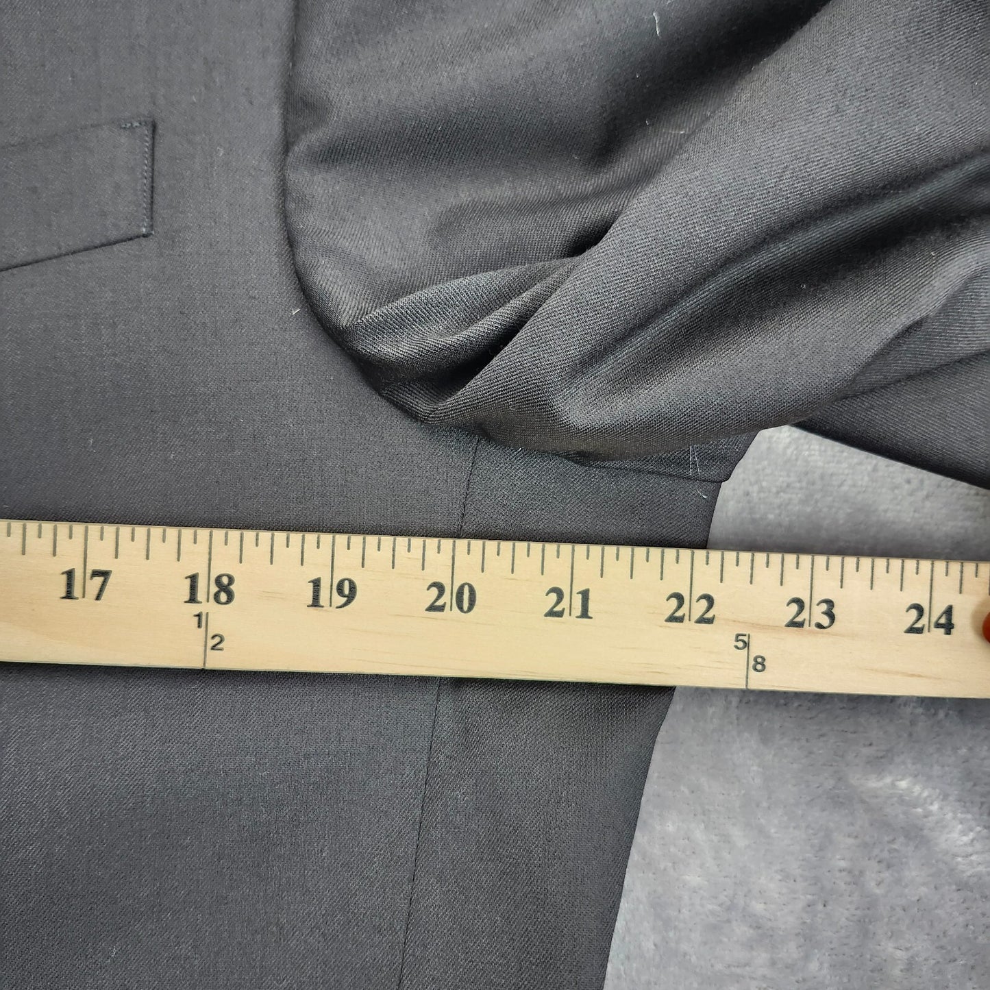 NWoT Tommy Hilfiger 100% Wool Mens Suit Jacket 44 Short Black Notch Lapel