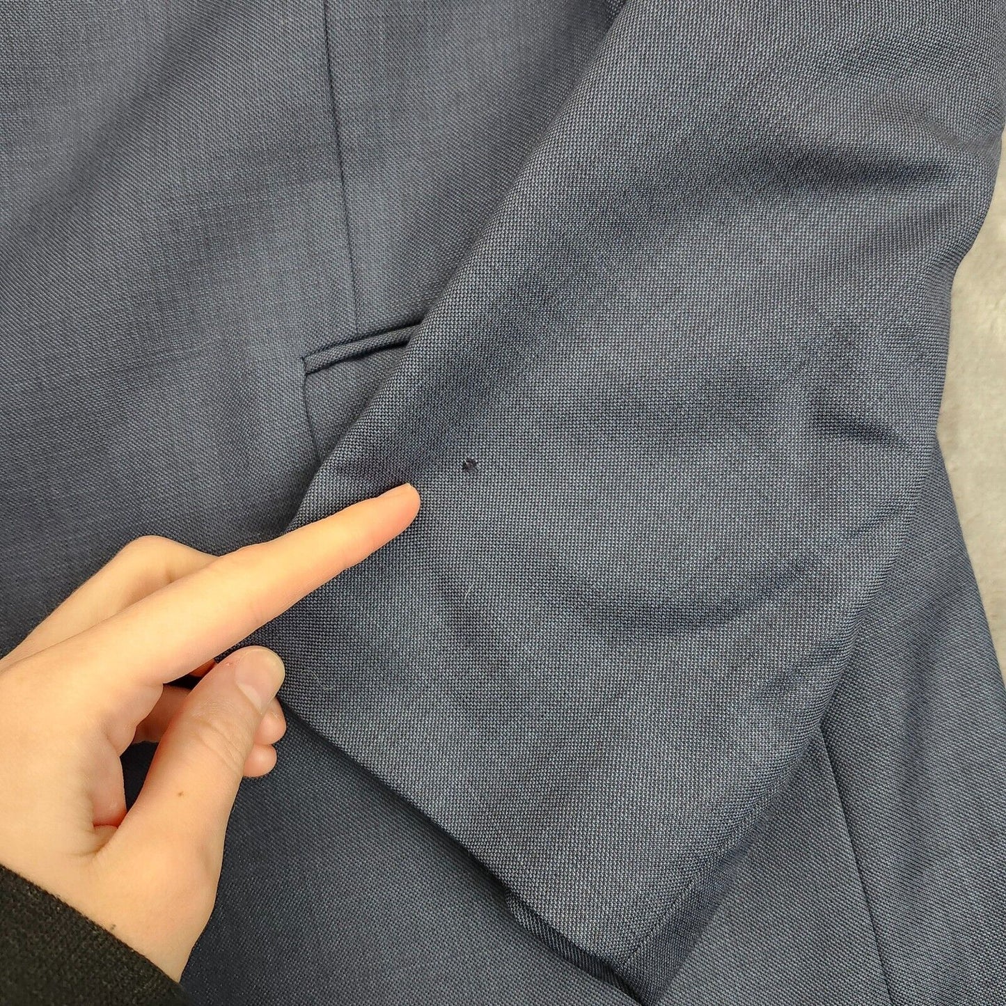 NWoT Tommy Hilfiger Navy Suit Jacket Notch Lapel 2 Button 44 Regular 100% Wool