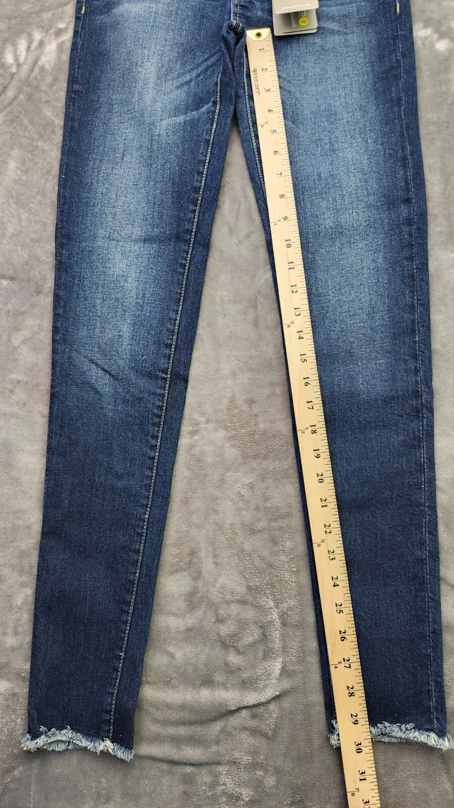 NWT Bench Urban Wear Womens Jeans Size 27w 32L blue