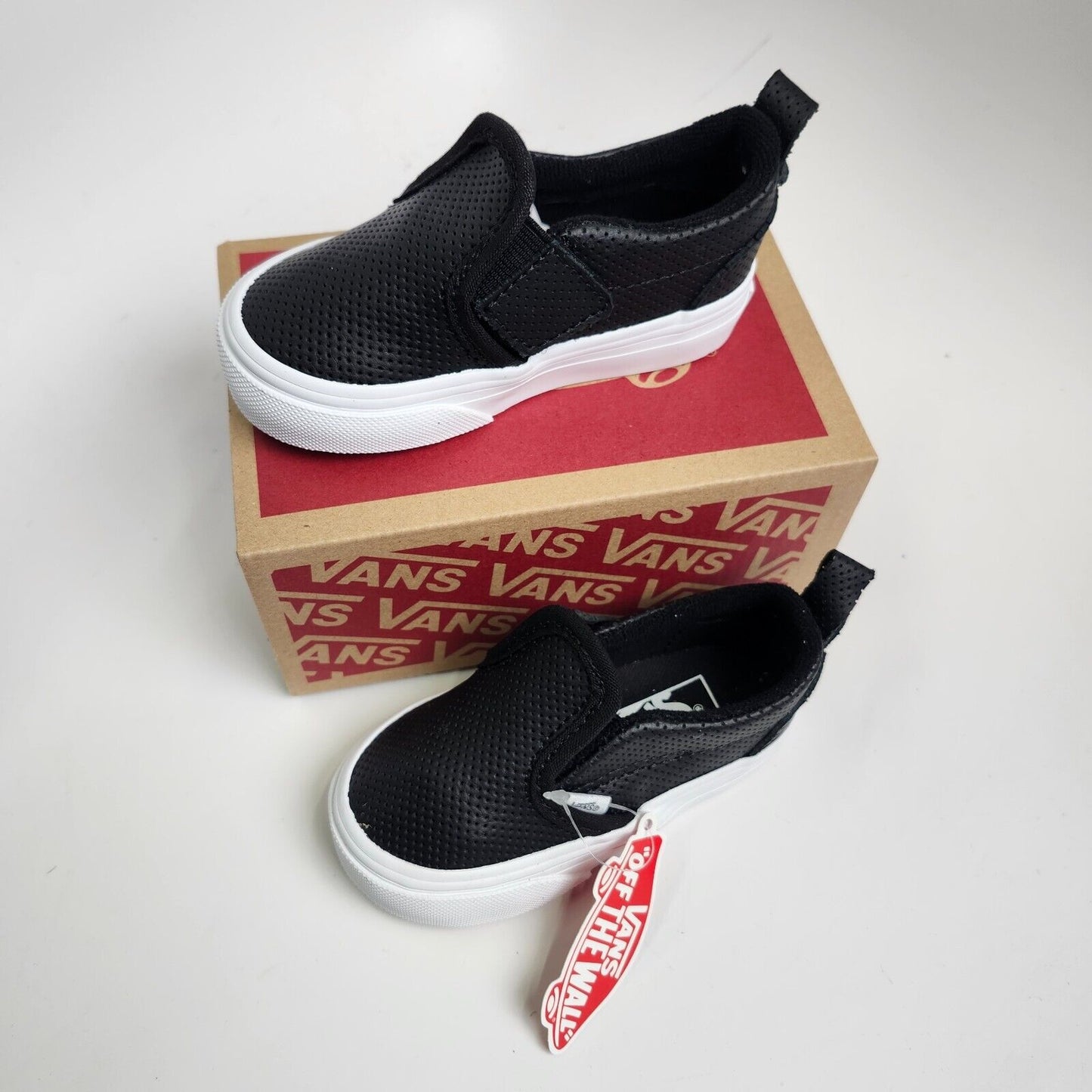Vans slip-on V (perf) Black/True White 5TD