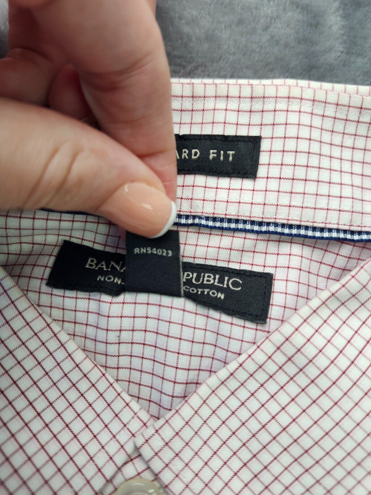 Banana Republic Non-iron 100% cotton Standard fit size large 16.5