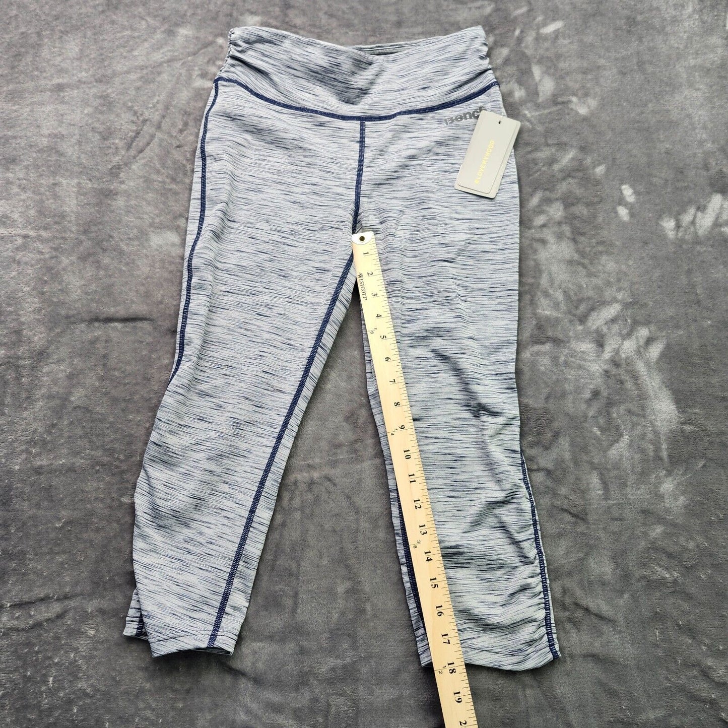 NWT Bench Urban Wear Womens Yoga Capri pants Size SM Blue