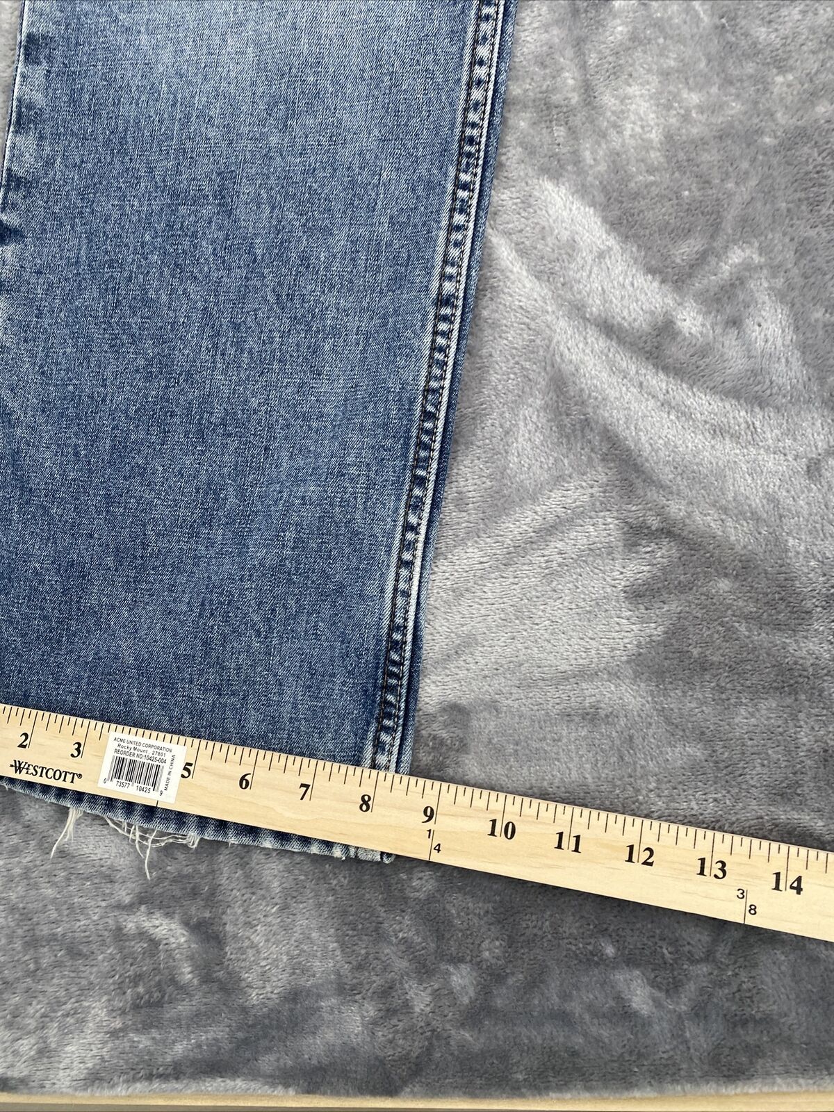 Old Navy Mens Y2K Famous Bootcut Jeans Size 30 x 30 100% Cotton