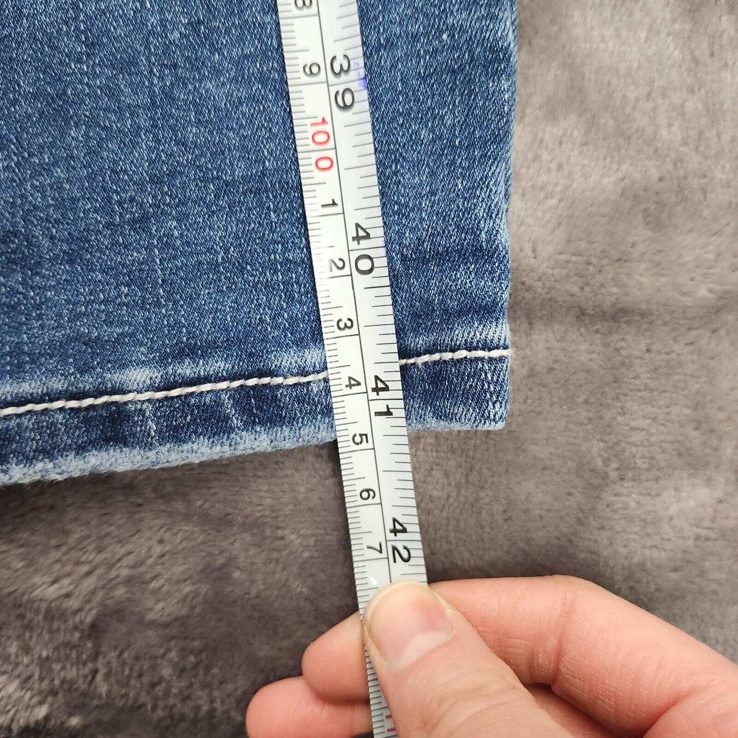 Flamingals Women's Straight Leg Faded Blue Jeans Size Large