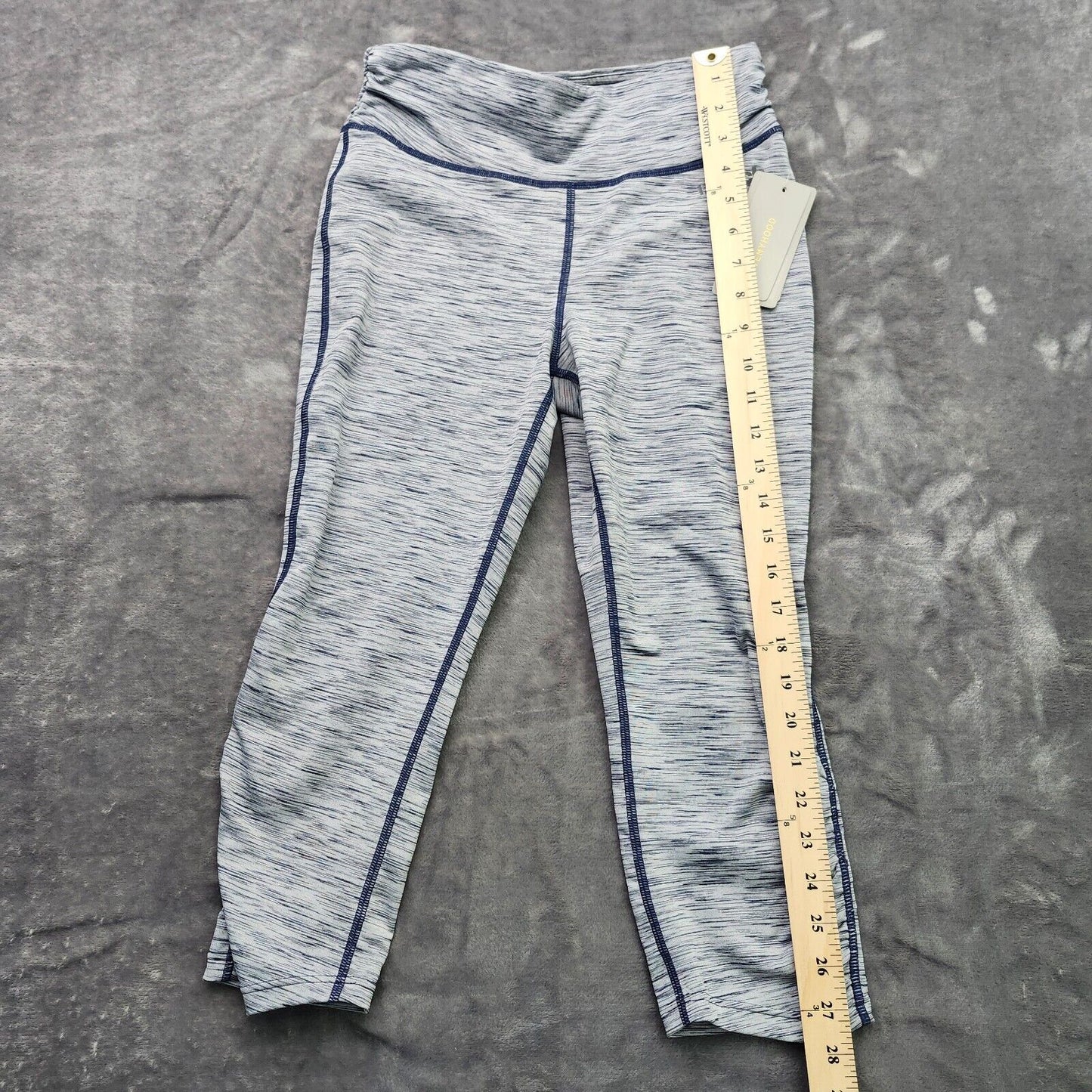 NWT Bench Urban Wear Womens Yoga Capri pants Size SM Blue