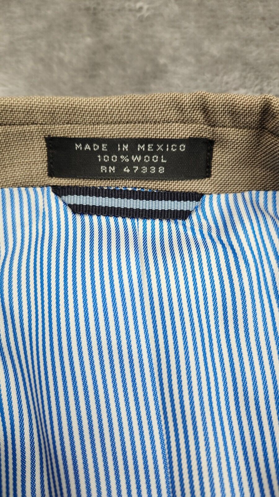 NWoT Tommy Hilfiger 100% Wool Mens Suit Jacket 48 Long Tan Notch Lapel