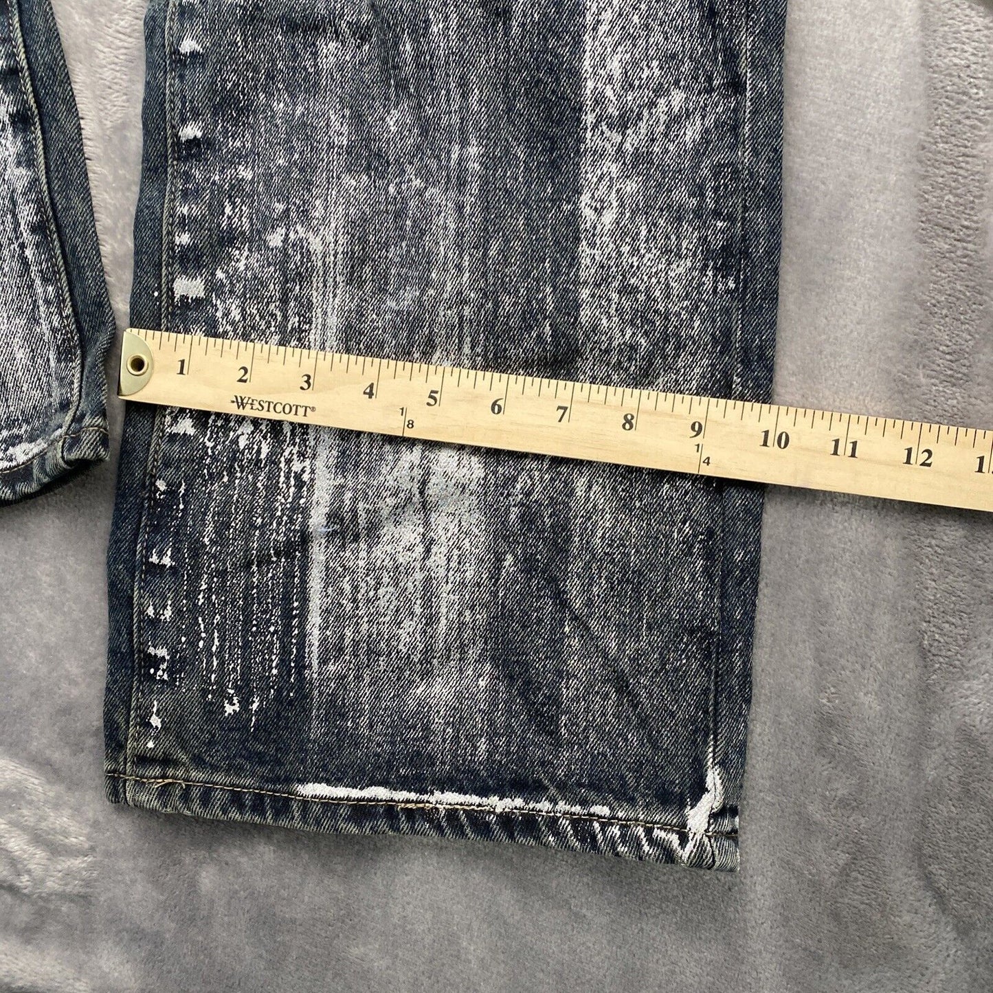 MICAS Denim Jeans Woman’s Size L Dark Wash with Solver Accents Blue Jeans Size L