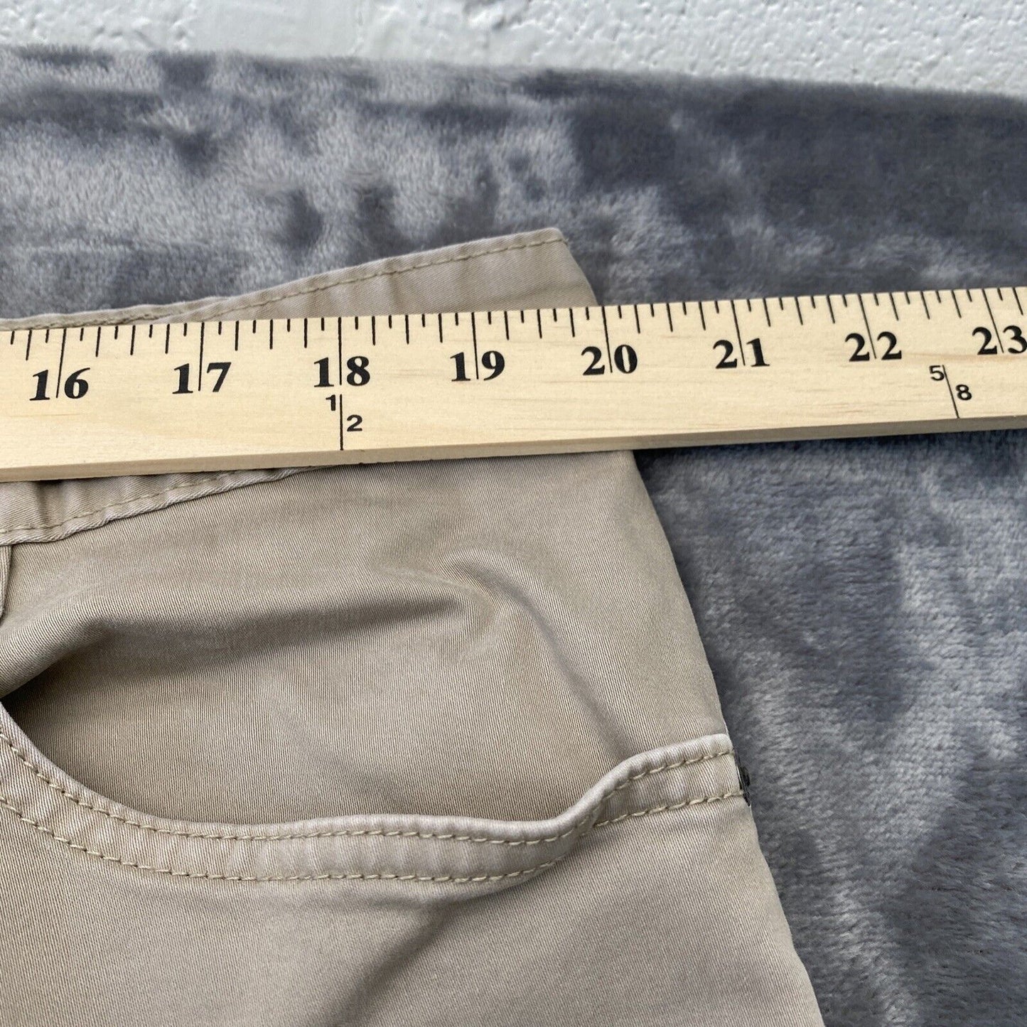 Calvin Klein Men’s Jeans 38x32 Khaki Straight Fit