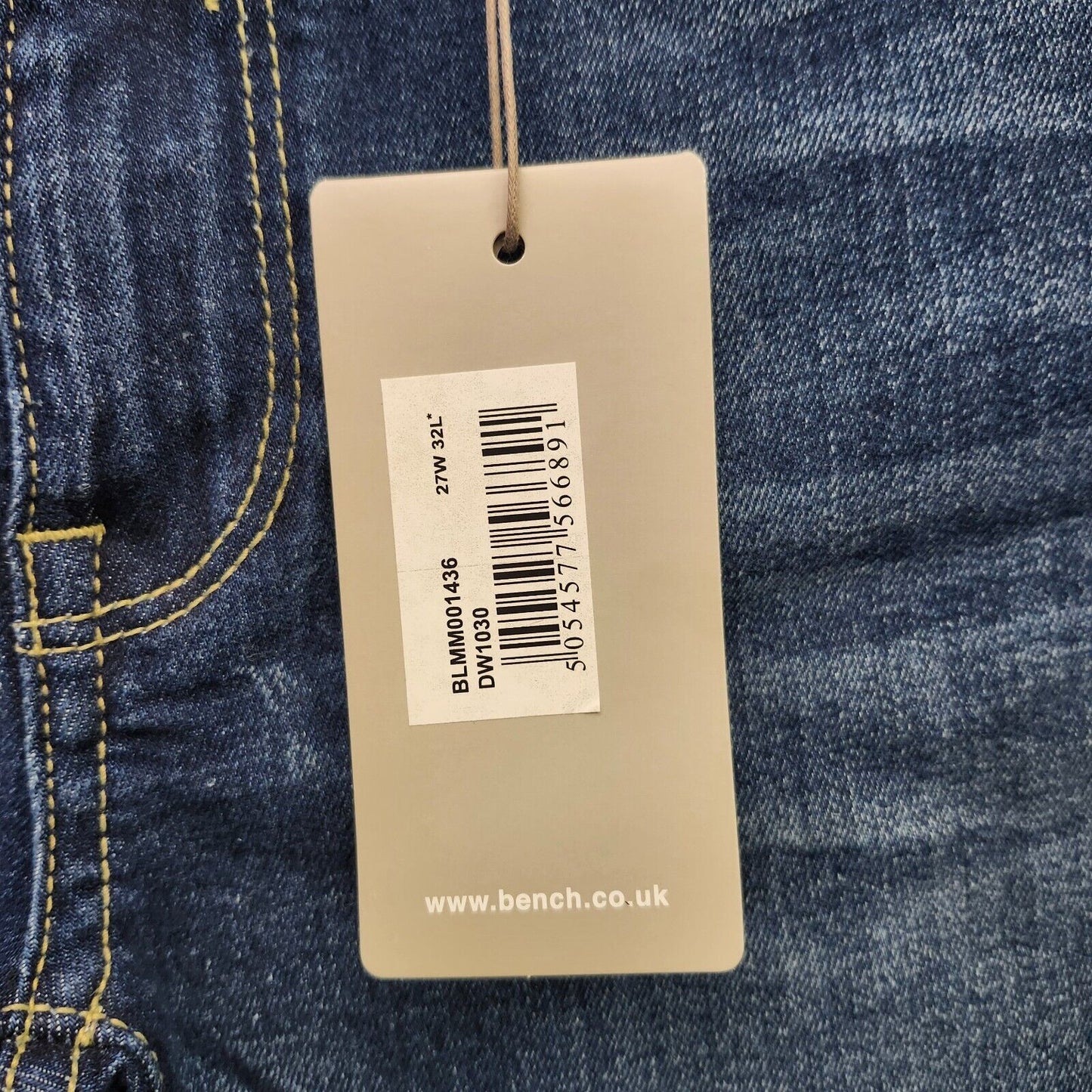 NWT Bench Urban Wear Womens Jeans Size 27w 32L blue