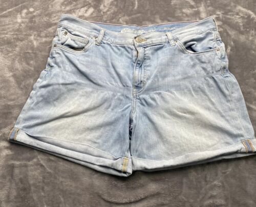 Eddie Bauer Shorts Womens 14 Light Wash Cuffed Boyfriend Stretch Blue Denim