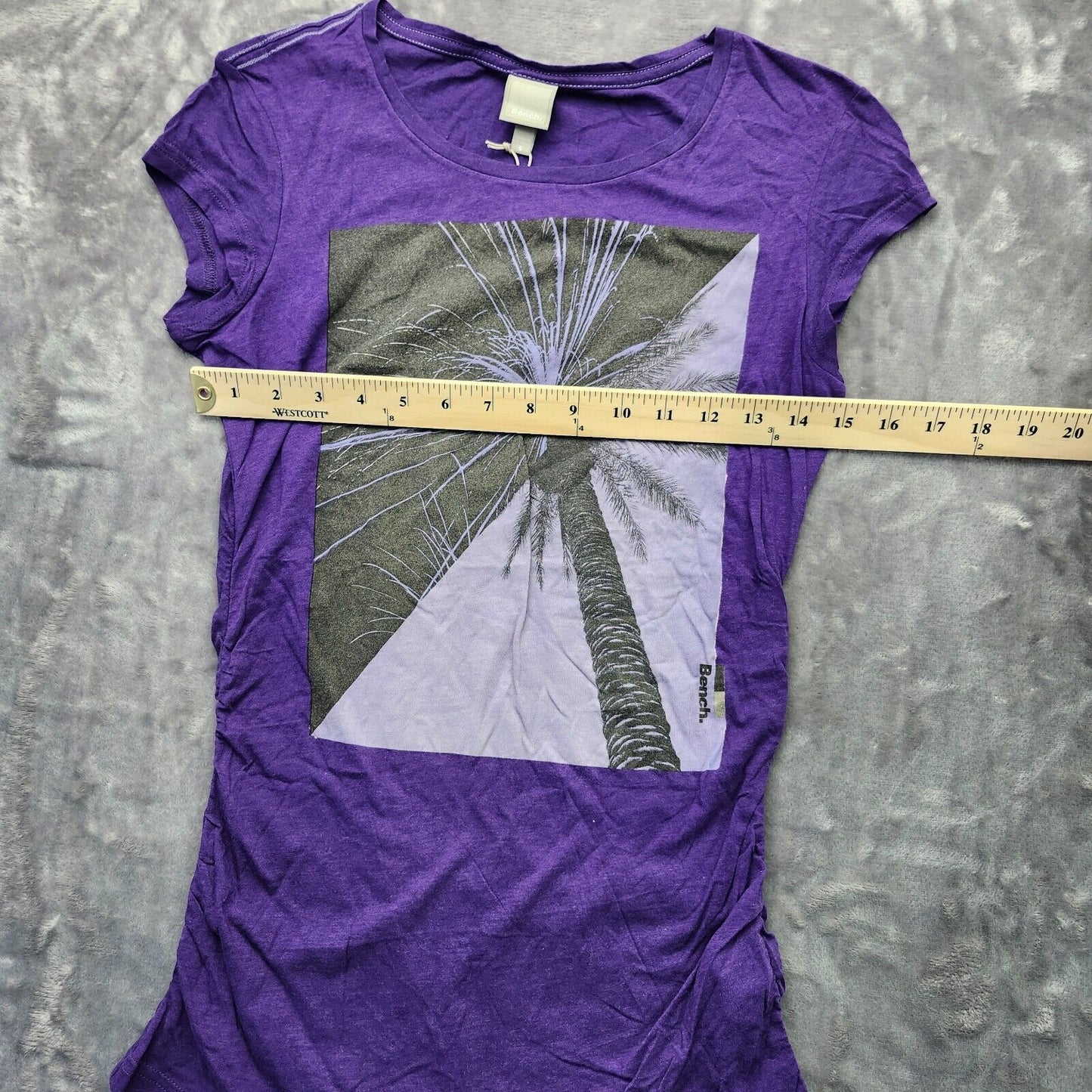 Bench Urban Wear Womens Graphic T-Shirt cap sleeve Size Small Purple