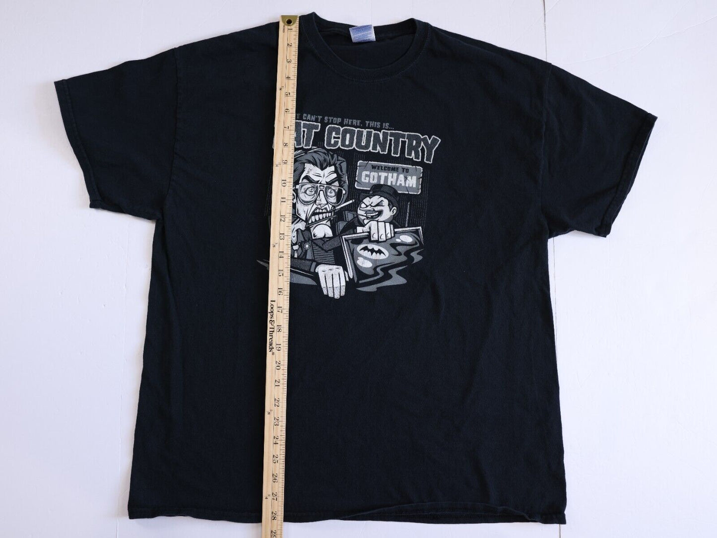 Vintage T-Shirt "We Can't Stop Here This Is Bat Country" Batman Size XL